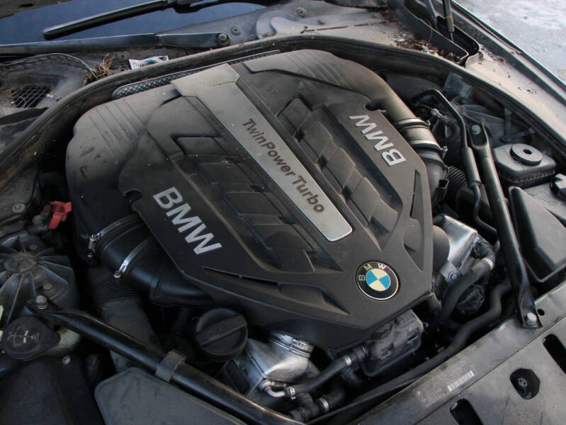 2011 BMW 5 Series 550i xDrive