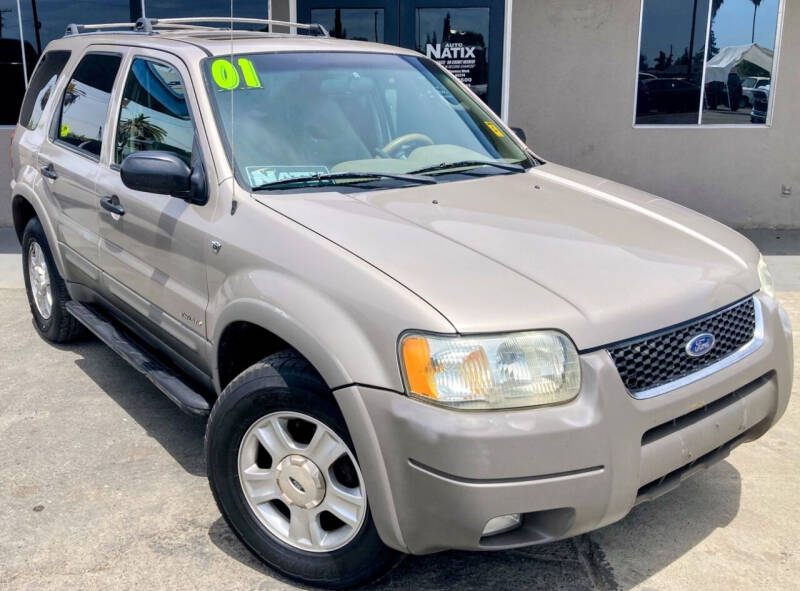 2001 Ford Escape for sale at AUTO NATIX in Tulare CA