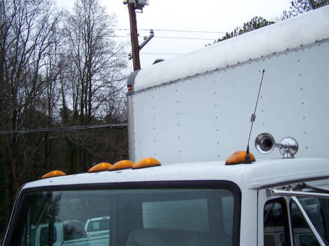 2002 Freightliner FL70