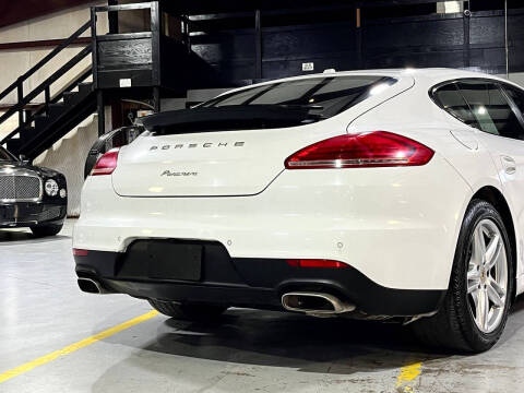 2014 Porsche Panamera 4