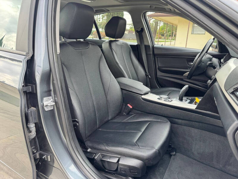 2016 BMW 3 Series 320i