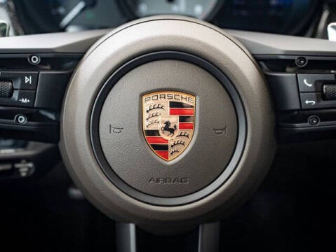 2025 Porsche Macan S