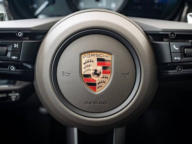 2025 Porsche Macan S