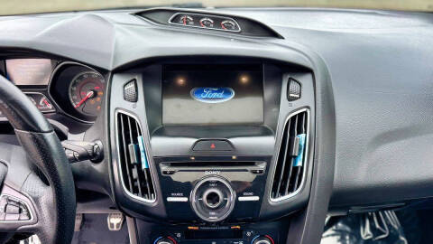 2018 Ford Focus ST