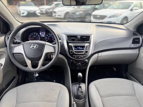 2016 Hyundai Accent SE