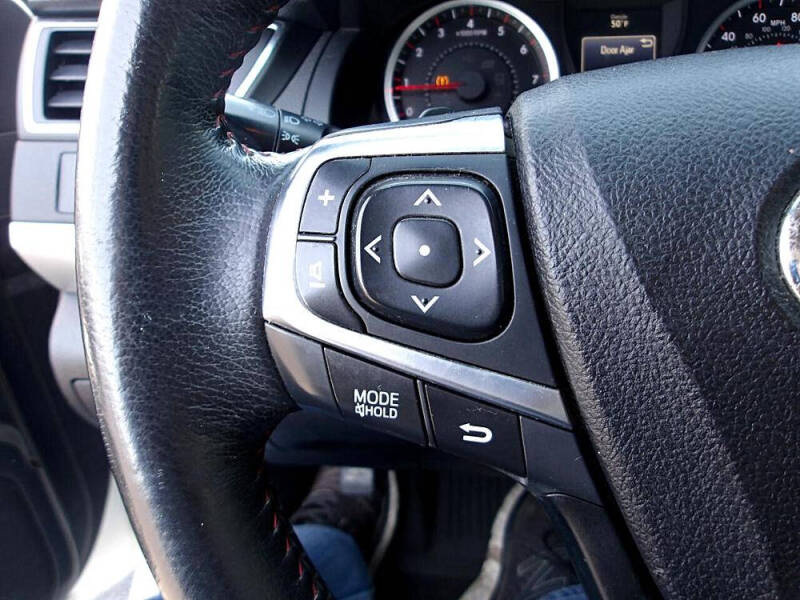 2017 Toyota Camry SE