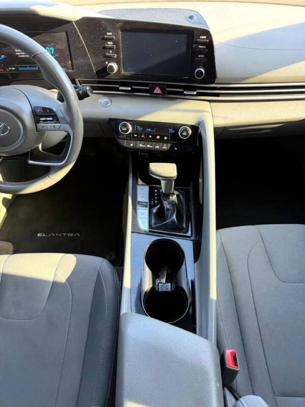 2022 Hyundai Elantra