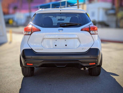 2018 Nissan Kicks S