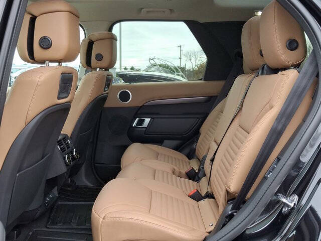 2025 Land Rover Discovery P360 Metropolitan