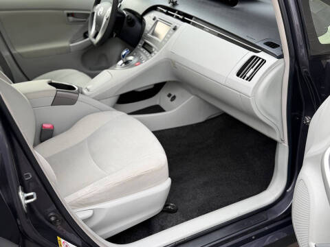 2012 Toyota Prius Two