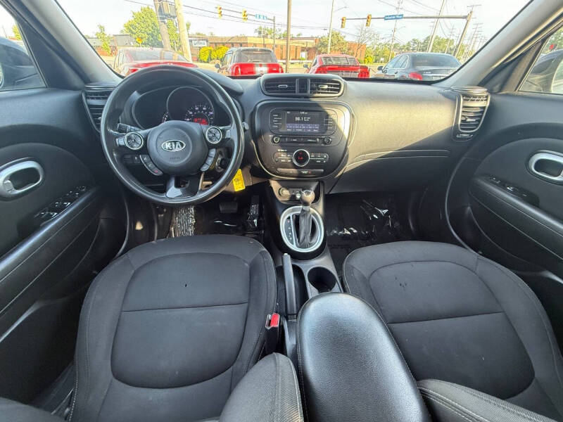2017 Kia Soul +