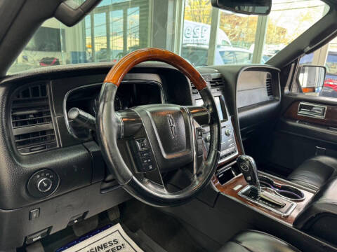 2017 Lincoln Navigator L Select