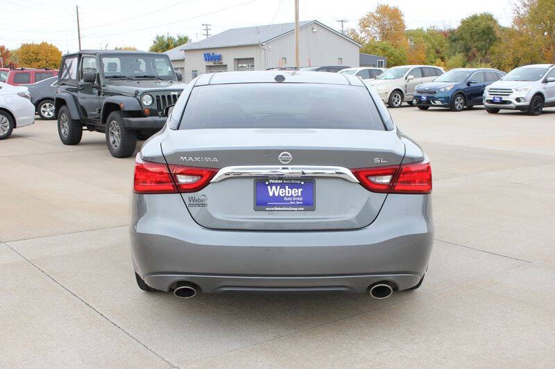 2017 Nissan Maxima