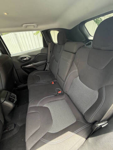 2019 Jeep Cherokee Latitude