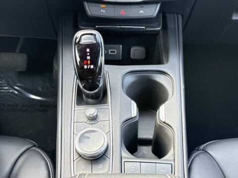 2023 Cadillac XT4 Premium Luxury