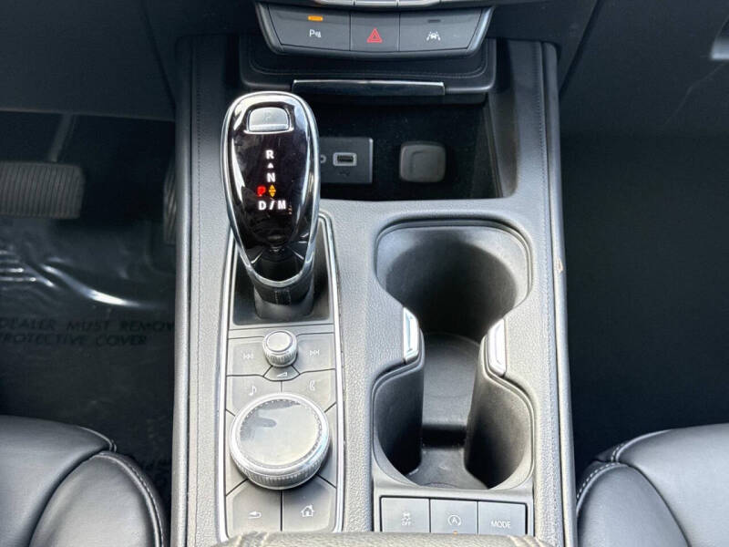 2023 Cadillac XT4 Premium Luxury