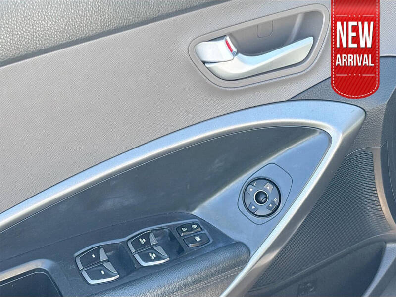 2016 Hyundai Santa Fe SE