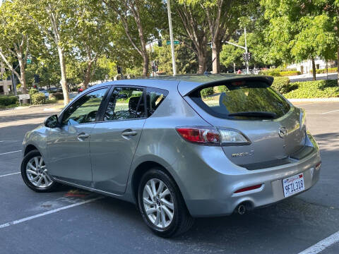 2013 Mazda MAZDA3 i Touring