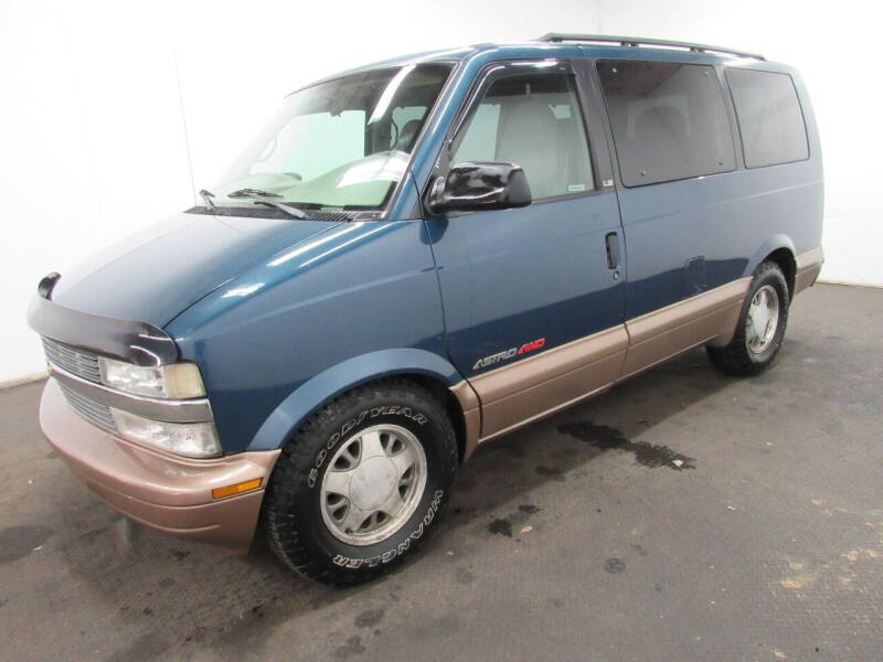 2000 Chevrolet Astro LT