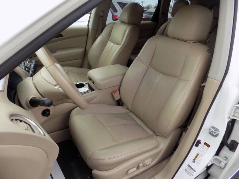 2015 Nissan Pathfinder Platinum