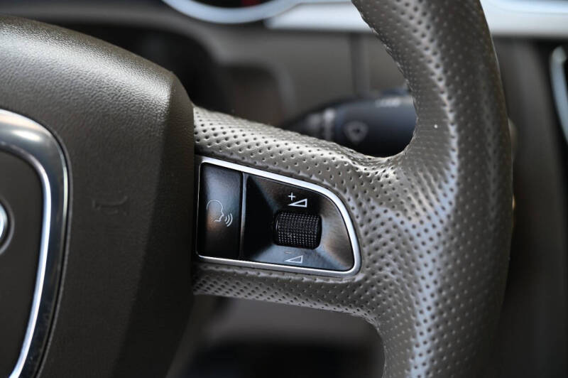 2011 Audi A5 2.0T quattro Prestige