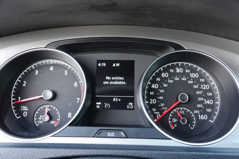 2016 Volkswagen Golf TSI S