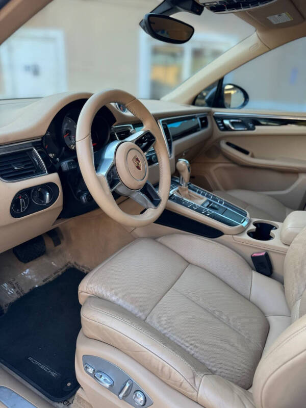 2016 Porsche Macan S