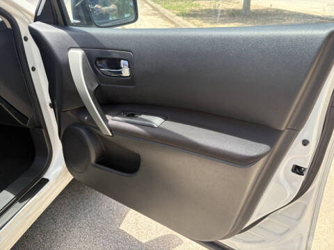 2011 Nissan Rogue SV