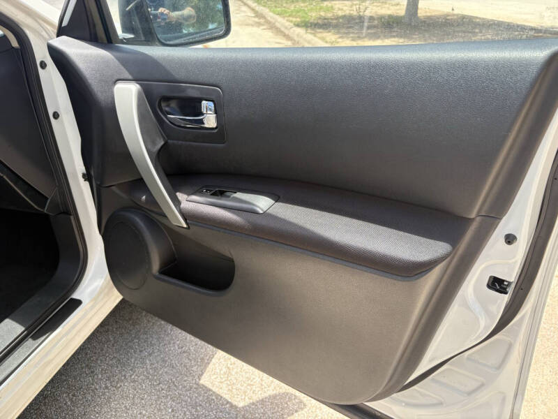 2011 Nissan Rogue SV