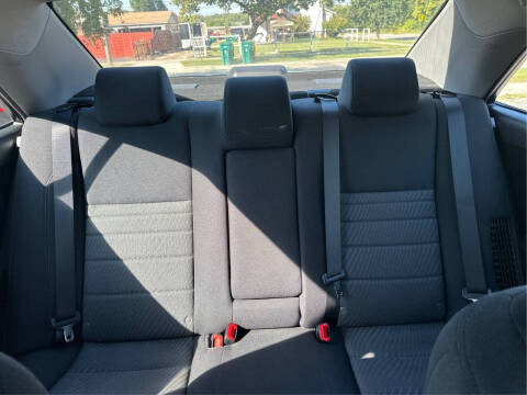 2015 Toyota Camry Hybrid LE