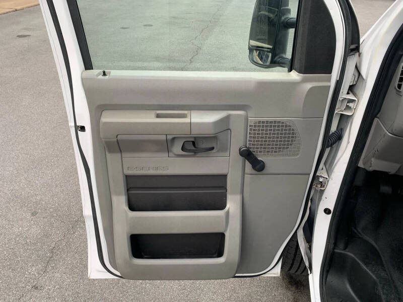 2014 Ford E-Series E-350 SD