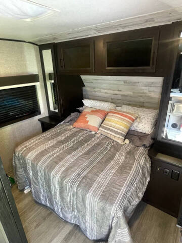 2022 Jayco Jay Feather