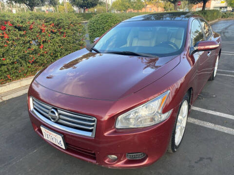 2012 Nissan Maxima for sale at Fiesta Motors in Winnetka CA