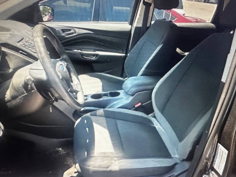 2016 Ford Escape S