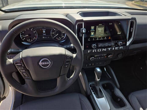 2025 Nissan Frontier SV