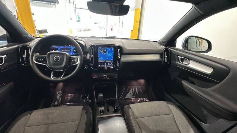 2024 Volvo XC40