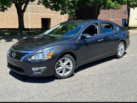 2015 Nissan Altima for sale at ALPINE MOTORS in Milwaukie OR