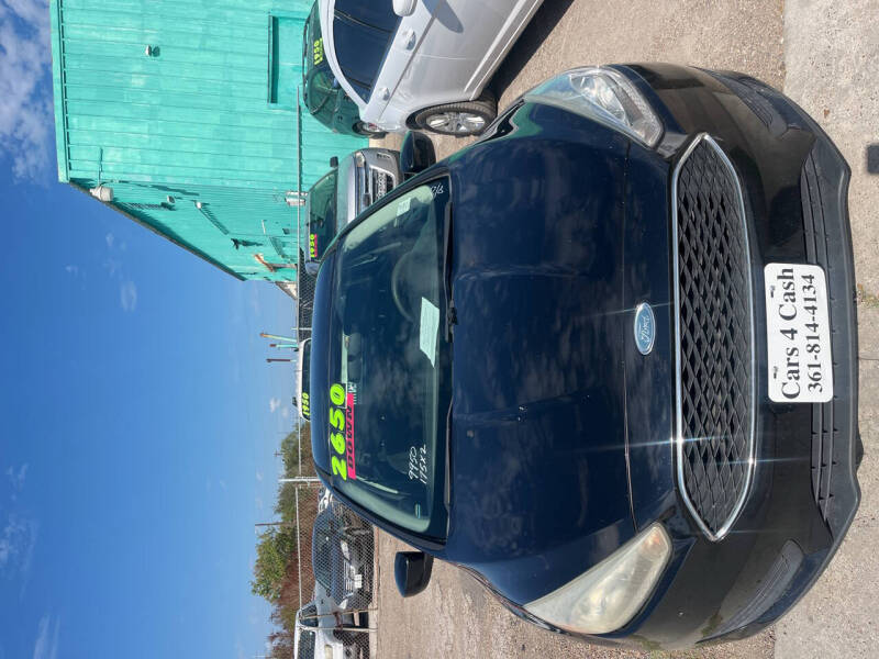 2018 Ford Focus SE's photo