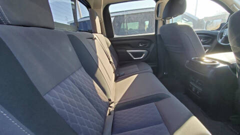 2020 Nissan Titan SV