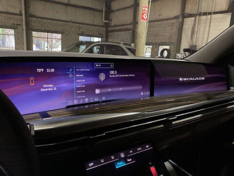 2025 Cadillac Escalade Premium Luxury