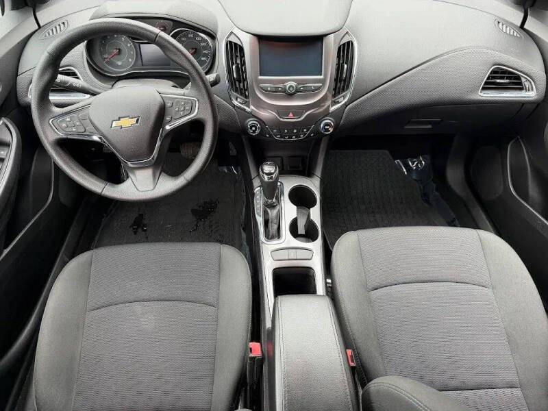 2017 Chevrolet Cruze LT Auto