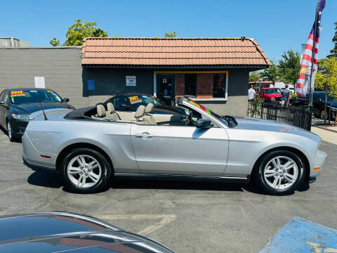 2011 Ford Mustang V6