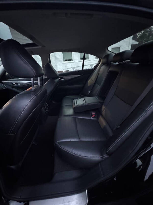 2015 Infiniti Q50 Sport