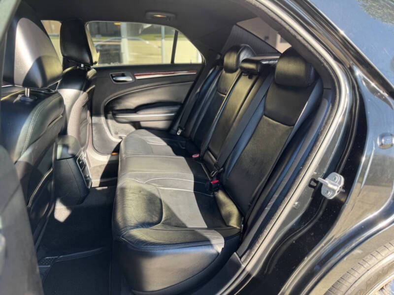 2012 Chrysler 300 Limited