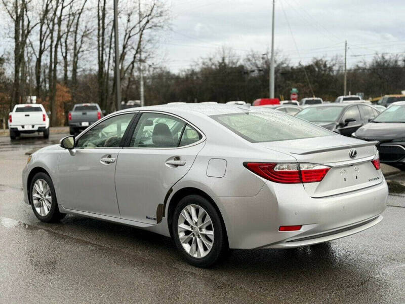 2015 Lexus ES 300h