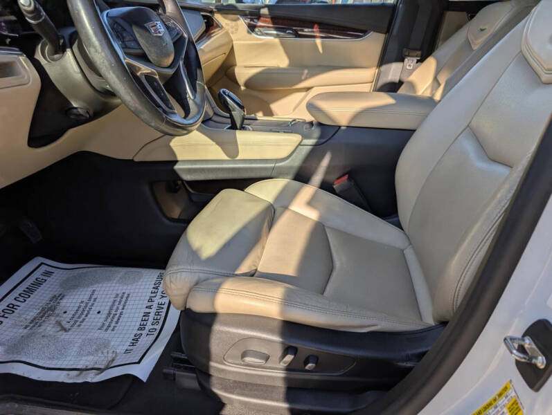 2017 Cadillac XT5 Luxury