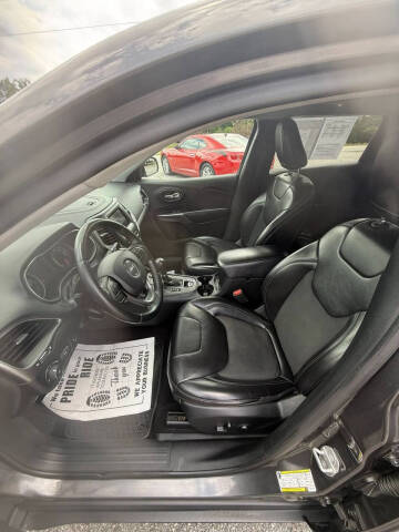 2019 Jeep Cherokee Latitude Plus