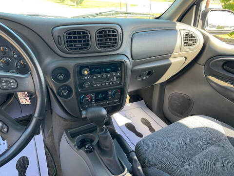 2004 Chevrolet TrailBlazer EXT LT