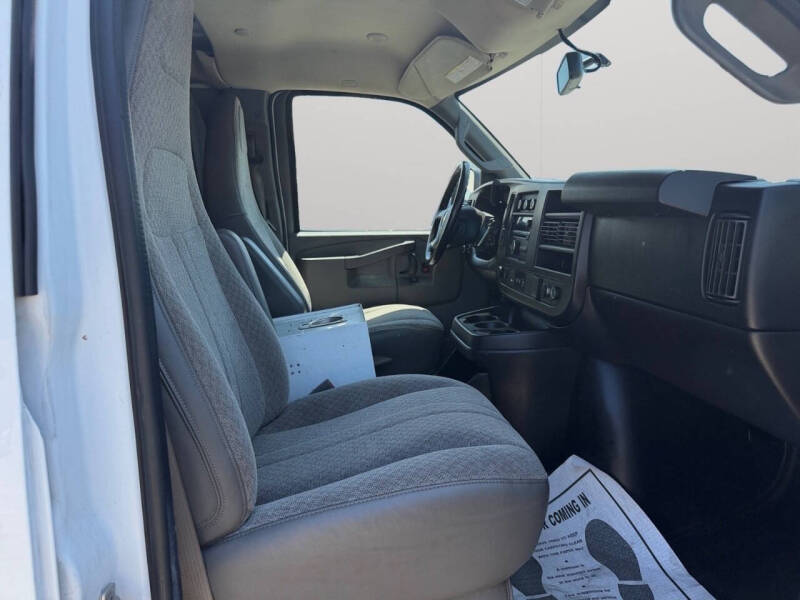 2017 Chevrolet Express 2500