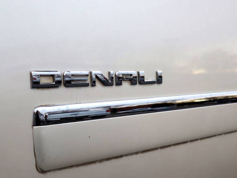 2011 GMC Yukon Denali